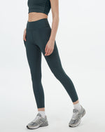 InMotion 7/8 Pocket Legging