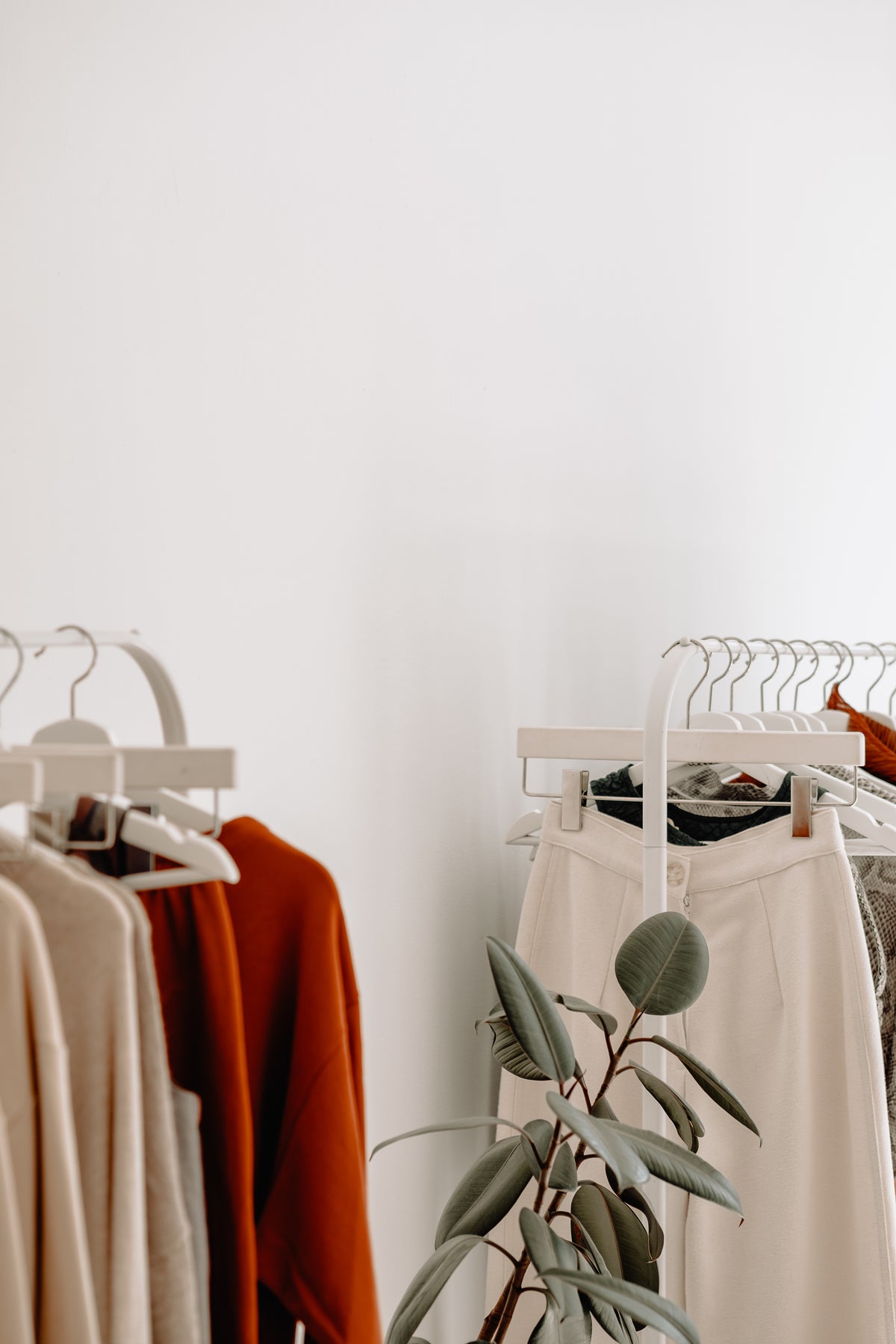 files/fall-neutral-colors-in-retail-display.jpg